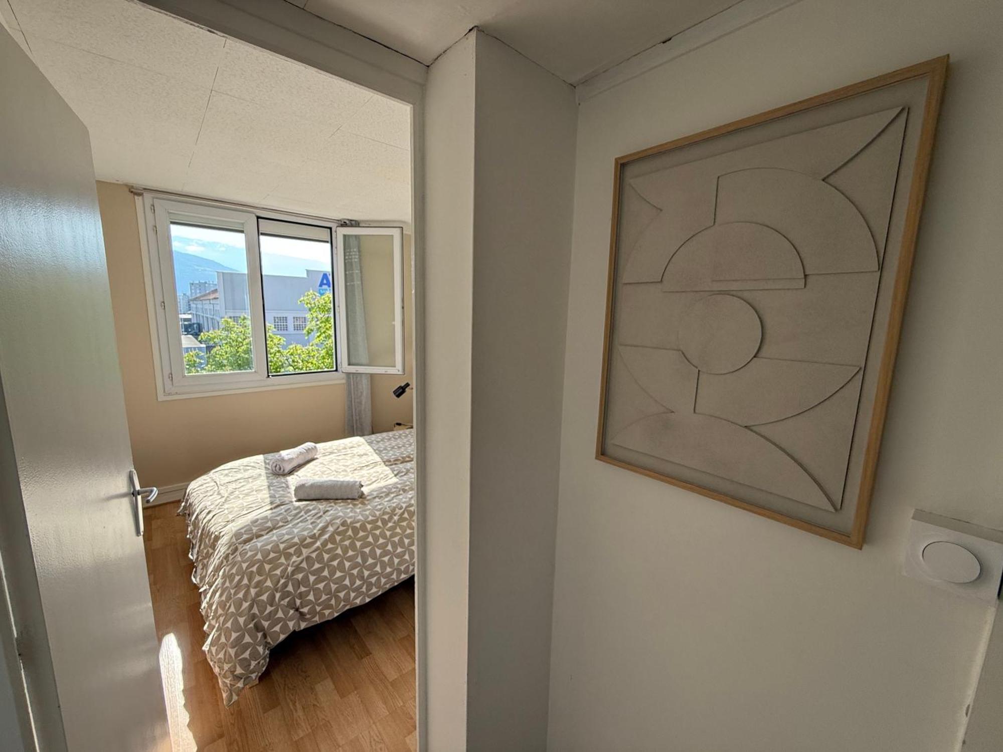 Ferienwohnung Superbe Duplex Avec Parking Gratuit Grenoble Exterior foto